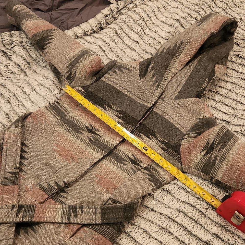 Light pink and gray aztec Coffeshop coat size L, new without tags! - Picture 7 of 9